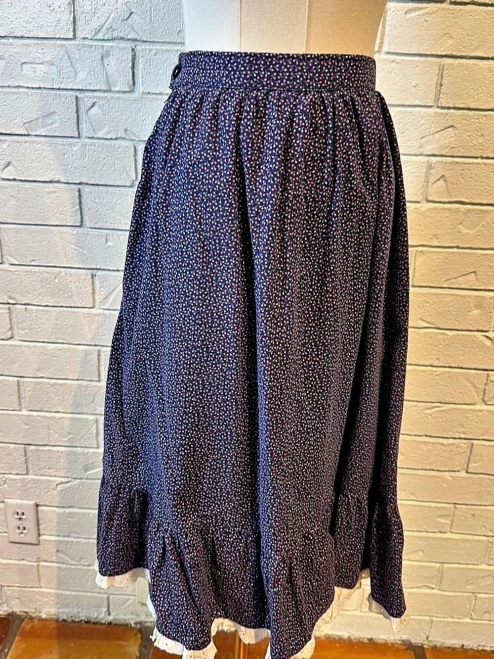 Vintage Navy Floral Full Prarie Midi Skirt Womens 26”